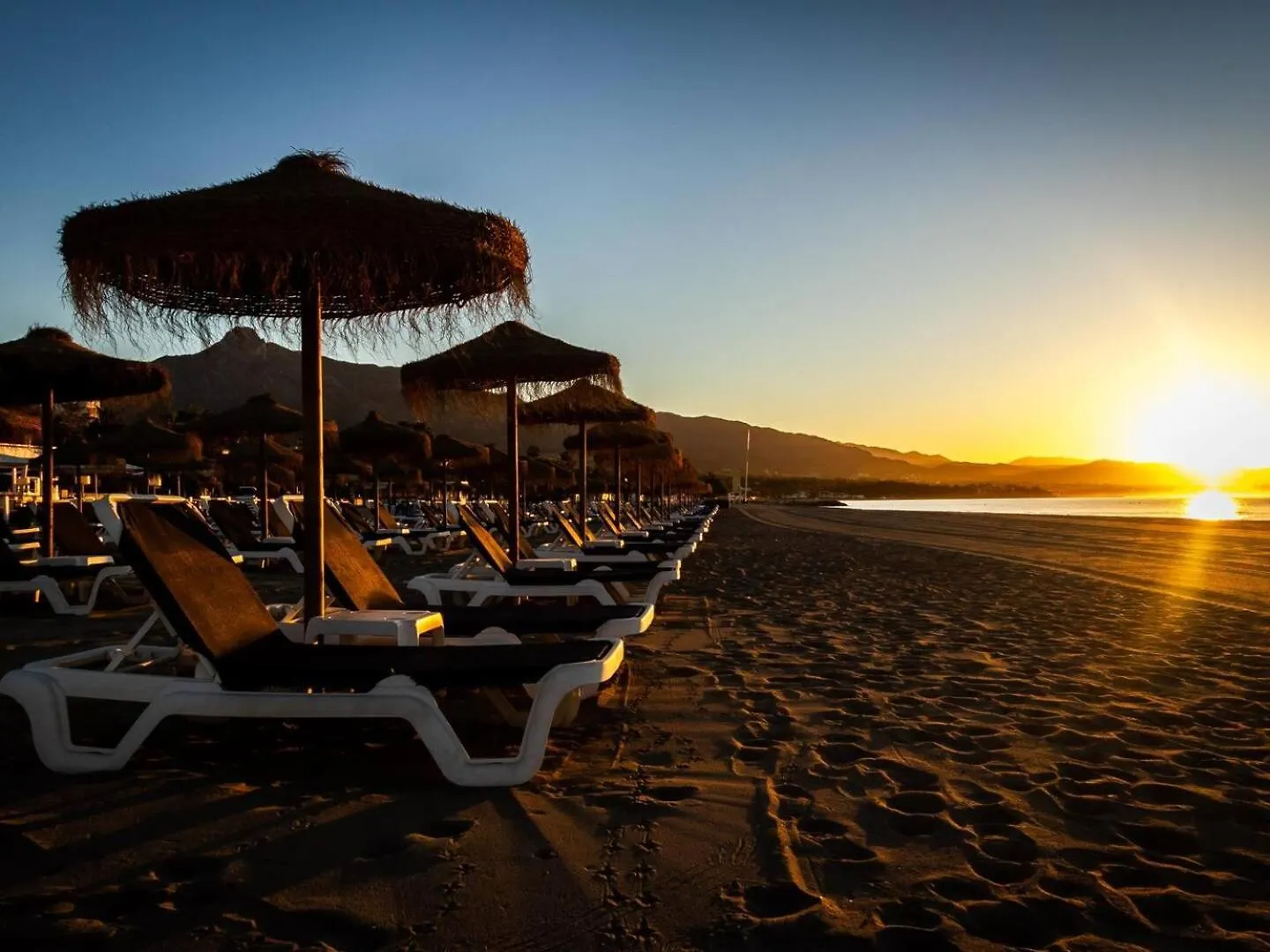 The Clover Boutique Suite Banus Marbella