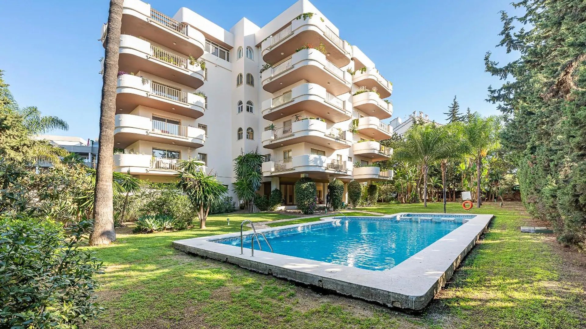 Lägenhet The Clover Boutique Suite Banus Marbella