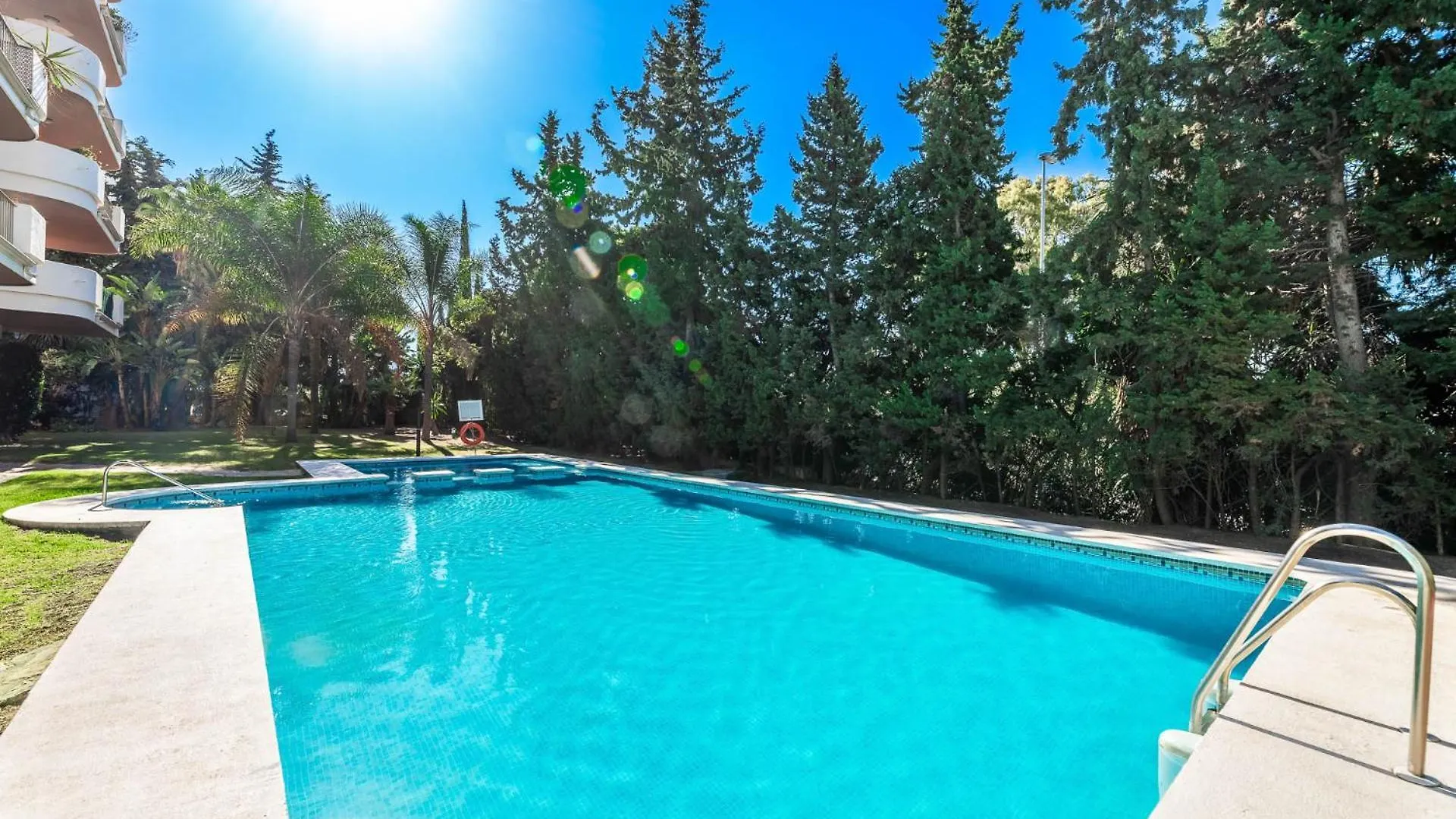 Lägenhet The Clover Boutique Suite Banus Marbella