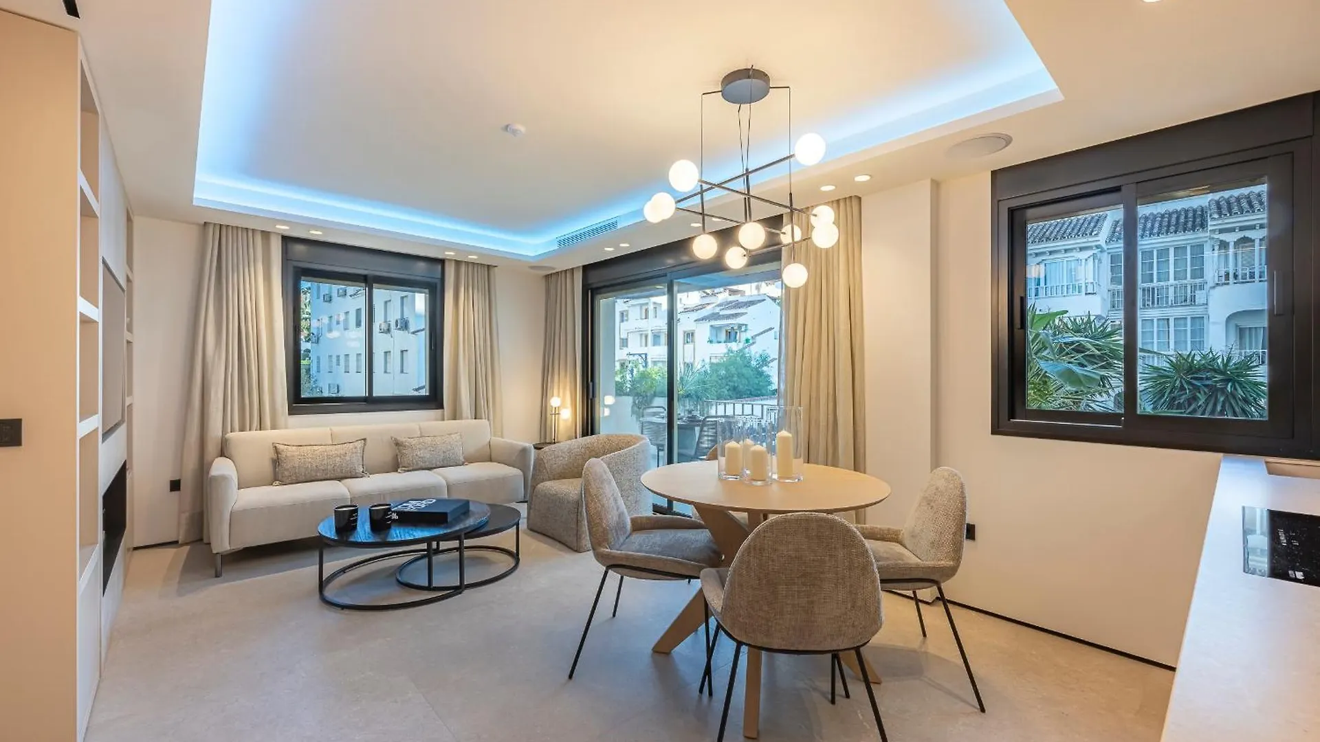 The Clover Boutique Suite Banus Marbella